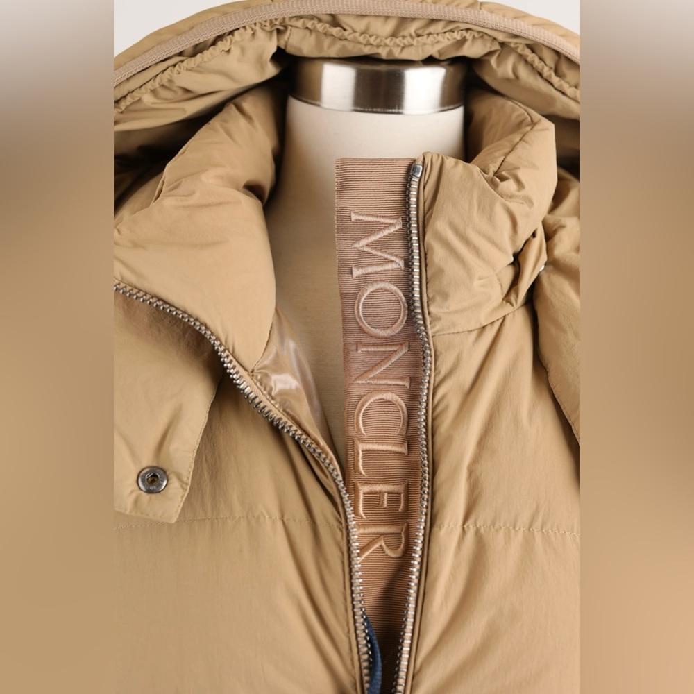 Moncler Badymore Down Jacket - Beige